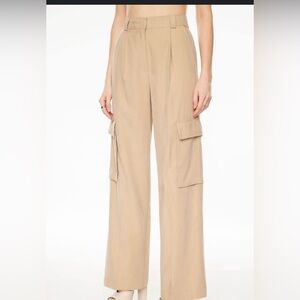 Dynamite “Gemma” Hi-Rise Wide Leg Cargo Pants size 8 in Tan/Beige